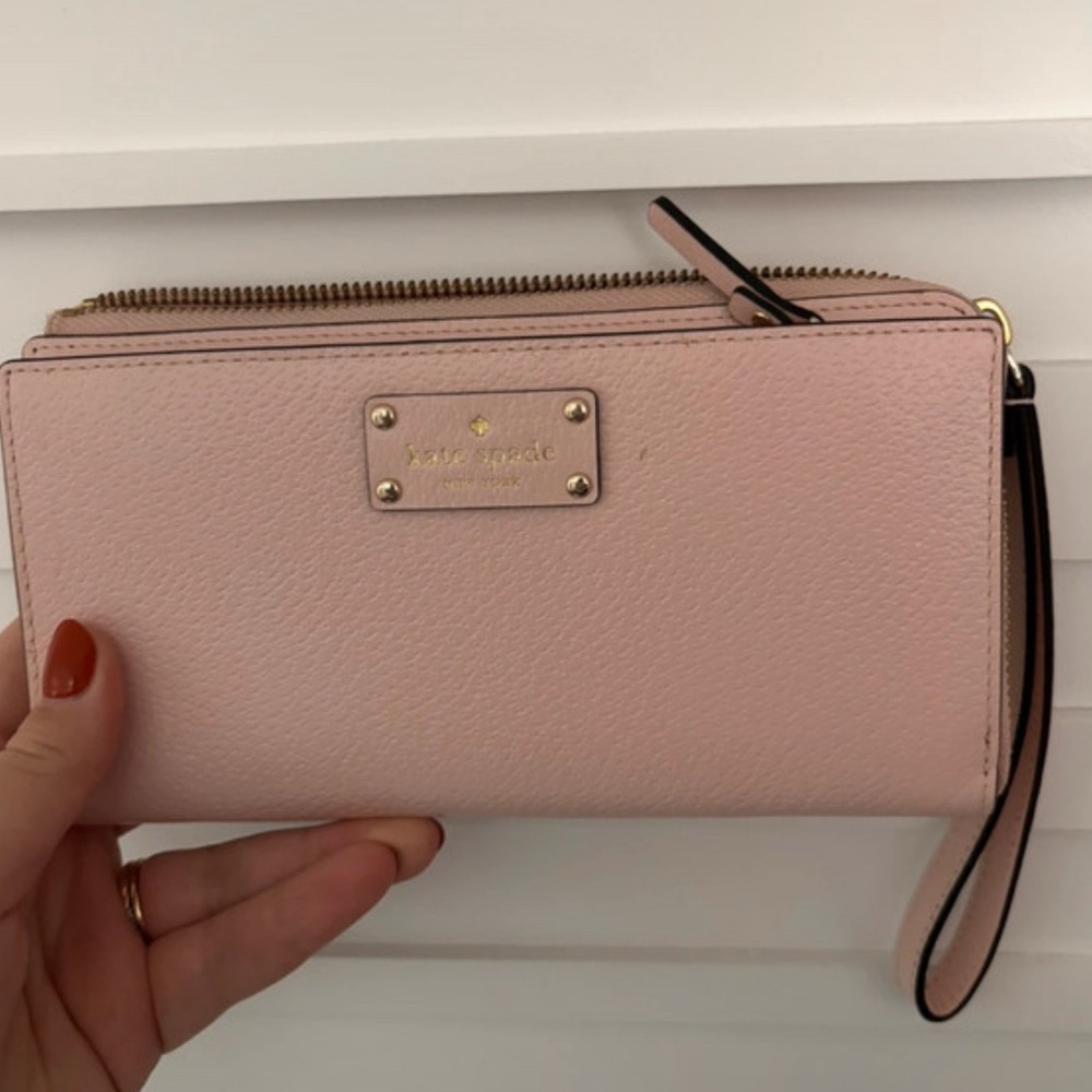 Kate Spade Blush Pink Wristlet